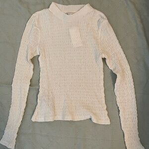 MANGO MOCK-TURTLENECK CREAM TOP
NEW WITH TAGS!!!